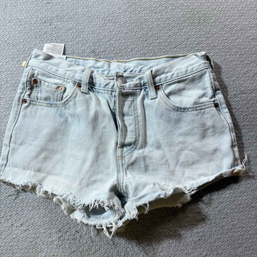 Levi’s 501 Light Blue Denim Women’s Shorts size 25 EUC